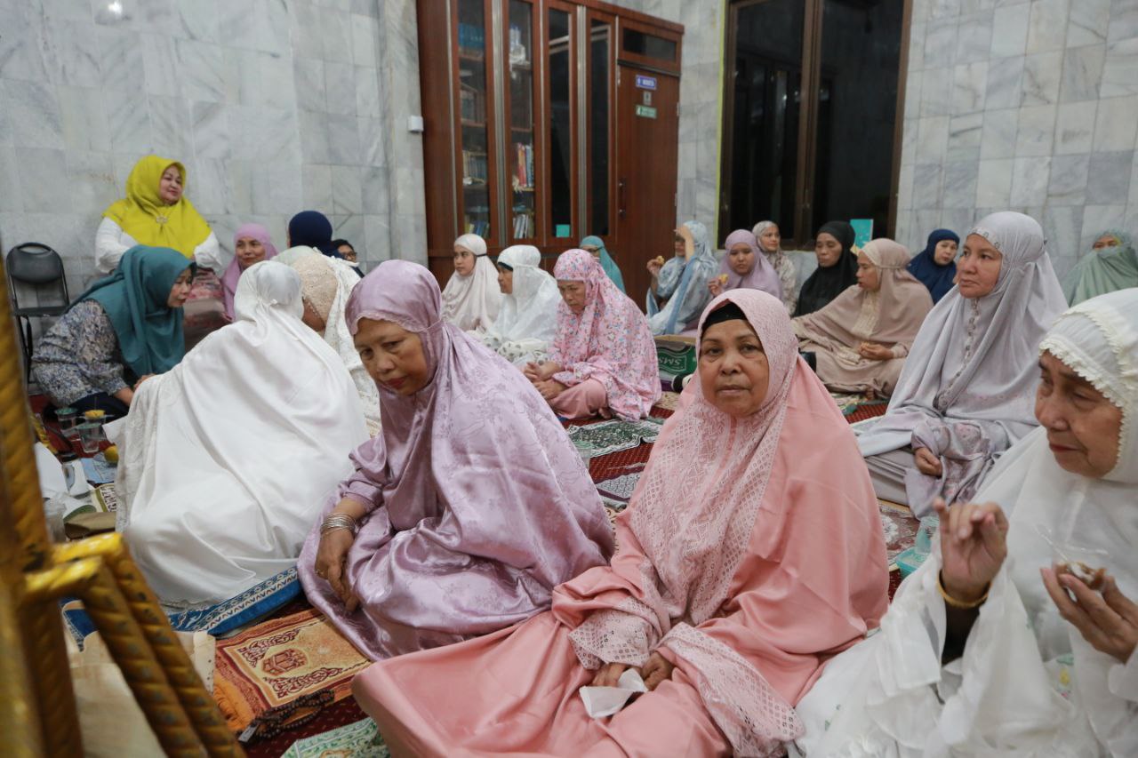 Hari Kedua Safari Ramadan, Wagubri SF Hariyanto Kunjungi Masjid Al Mushinin