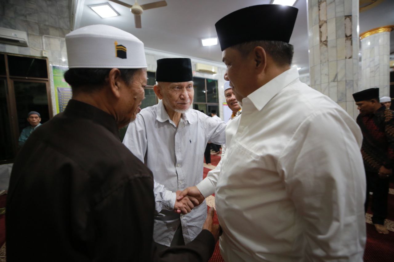 Hari Kedua Safari Ramadan, Wagubri SF Hariyanto Kunjungi Masjid Al Mushinin