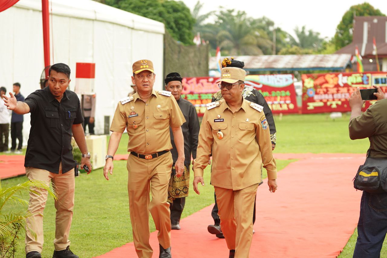 Pj Gubri Hadiri Upacara Penutupan TMMD ke-121 TA 2024 di Kampar