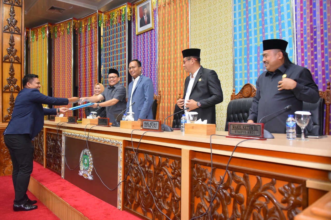 7 Fraksi DPRD Bengkalis Sampaikan Laporan Hasil Reses di Paripurna 
