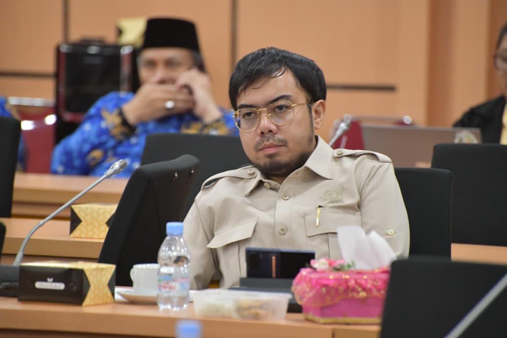 Banggar DPRD Riau Rapat dengan TAPD Bahas KUA-PPAS 2026