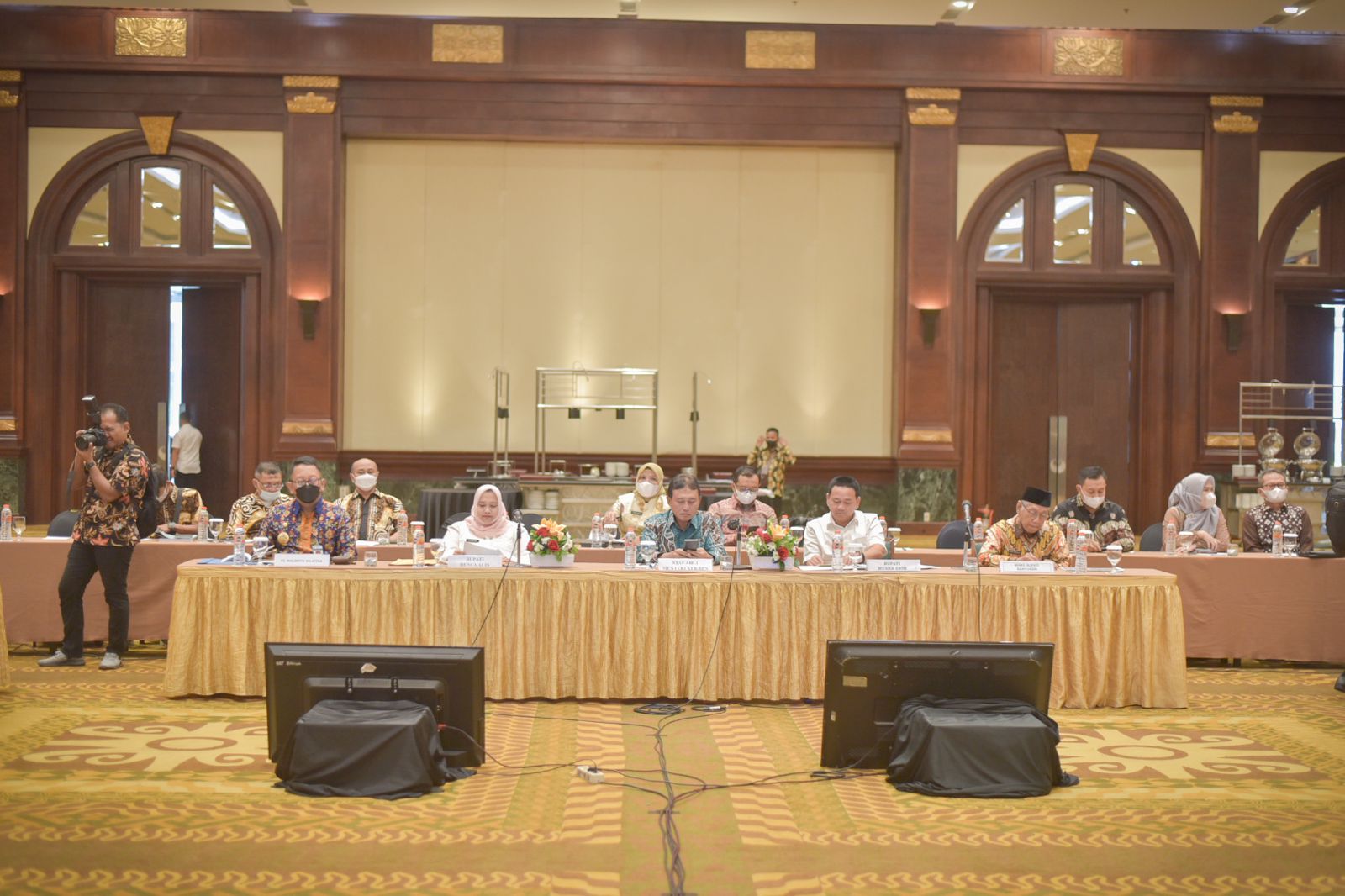 Hadiri Rapat Lintas Sektoral, Bupati Kasmarni Sampaikan RDTR Pulau Rupat Ke Kementerian ATR/BPN. 