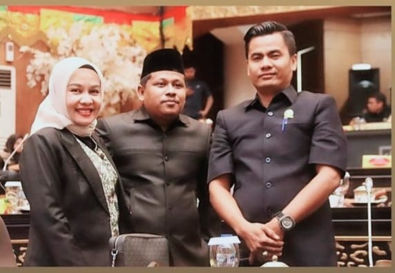 Gelar Paripurna, DPRD Riau Resmi Bentuk Lima Komisi