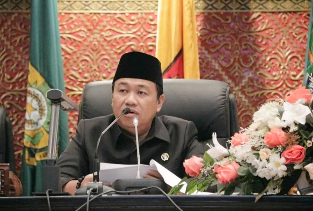 Paripurna, DPRD Sahkan APBD Murni Riau Rp9, 83 Triliun