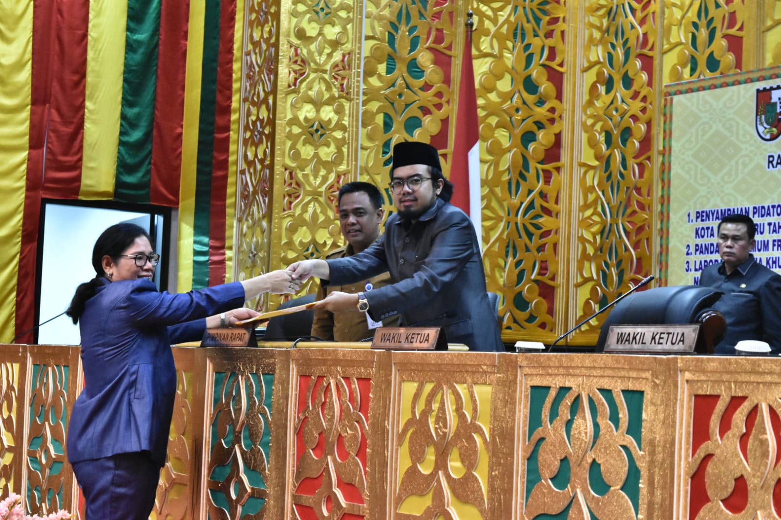DPRD Pekanbaru Gelar Paripurna Pandangan Fraksi Terhadap Ranpera Pokok-pokok Pengelolaan Keuangan