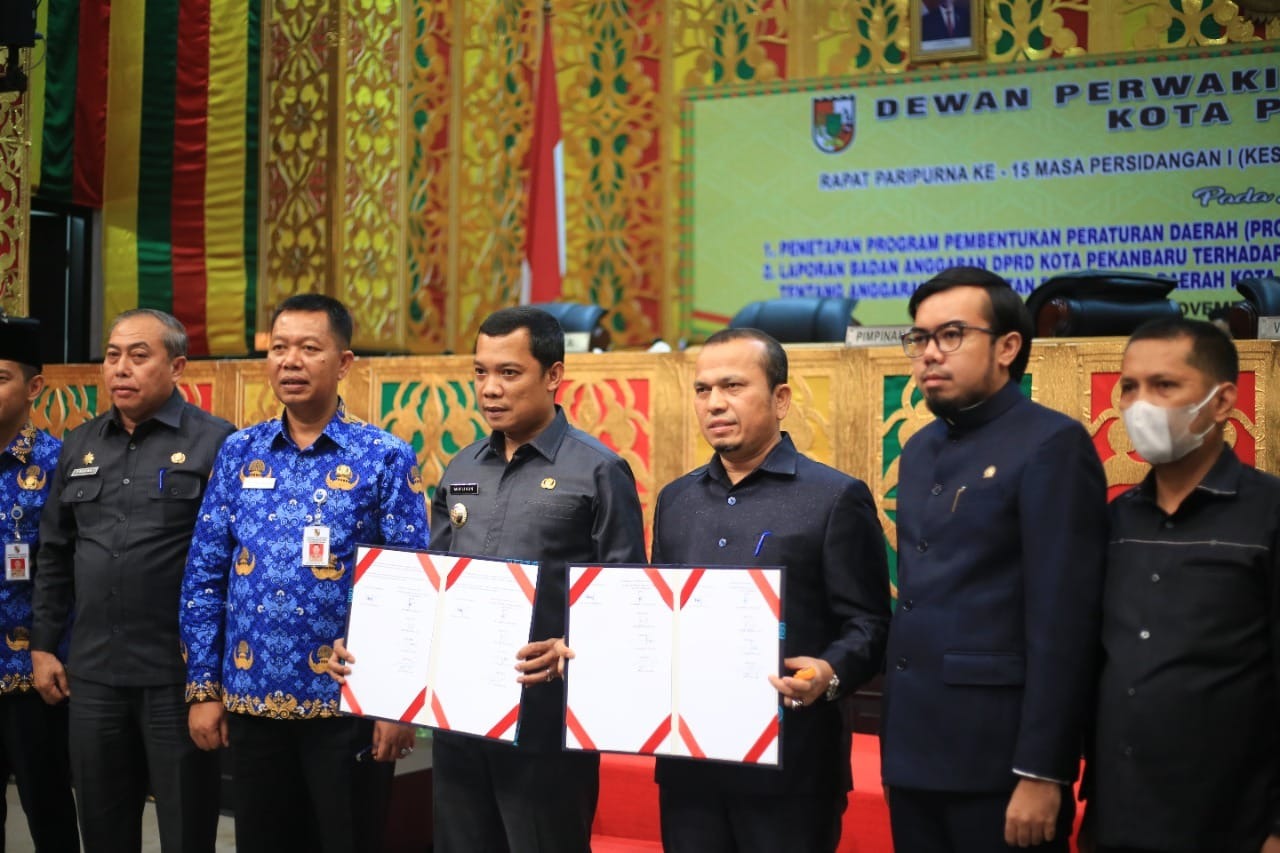 Lewat Paripurna, APBD Pekanbaru 2023 Disahkan 