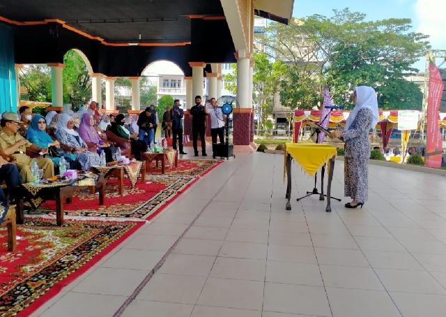 Puncak Hari Kesehatan Nasional, Bupati Inhil Sampaikan Pentingnya Peran Bidan