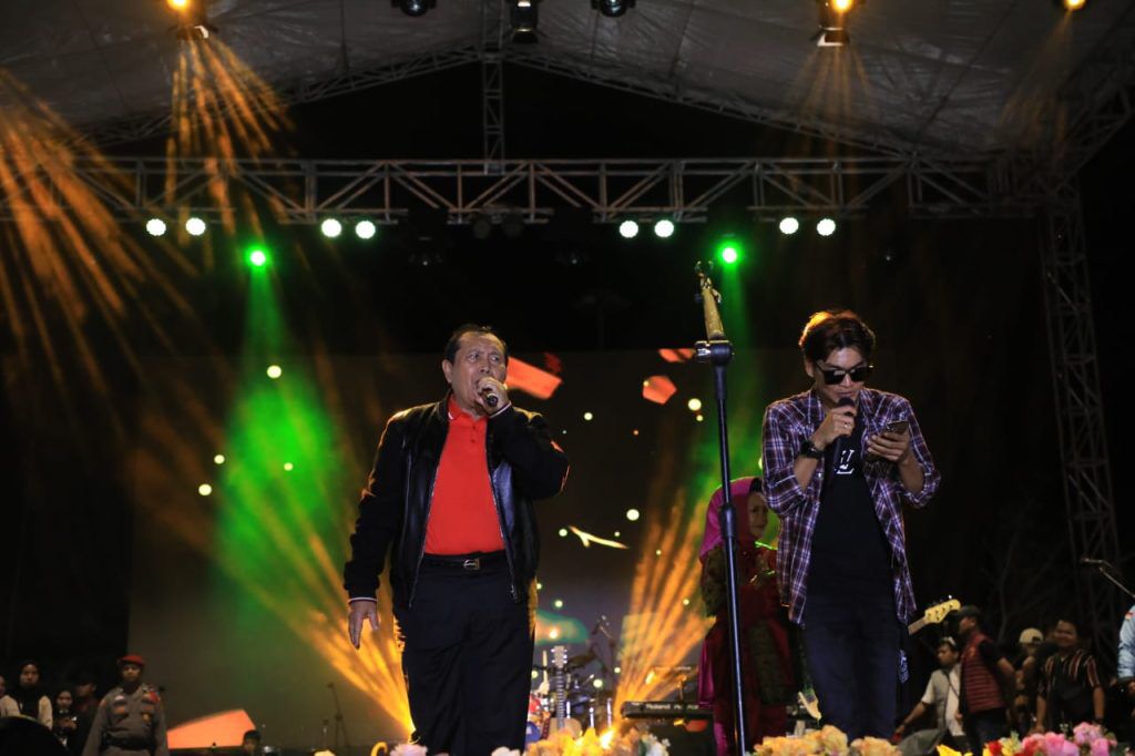 Puncak Perayaan HUT Kabupaten Rokan Hulu ke-25 Meriah Meski Diguyur Hujan